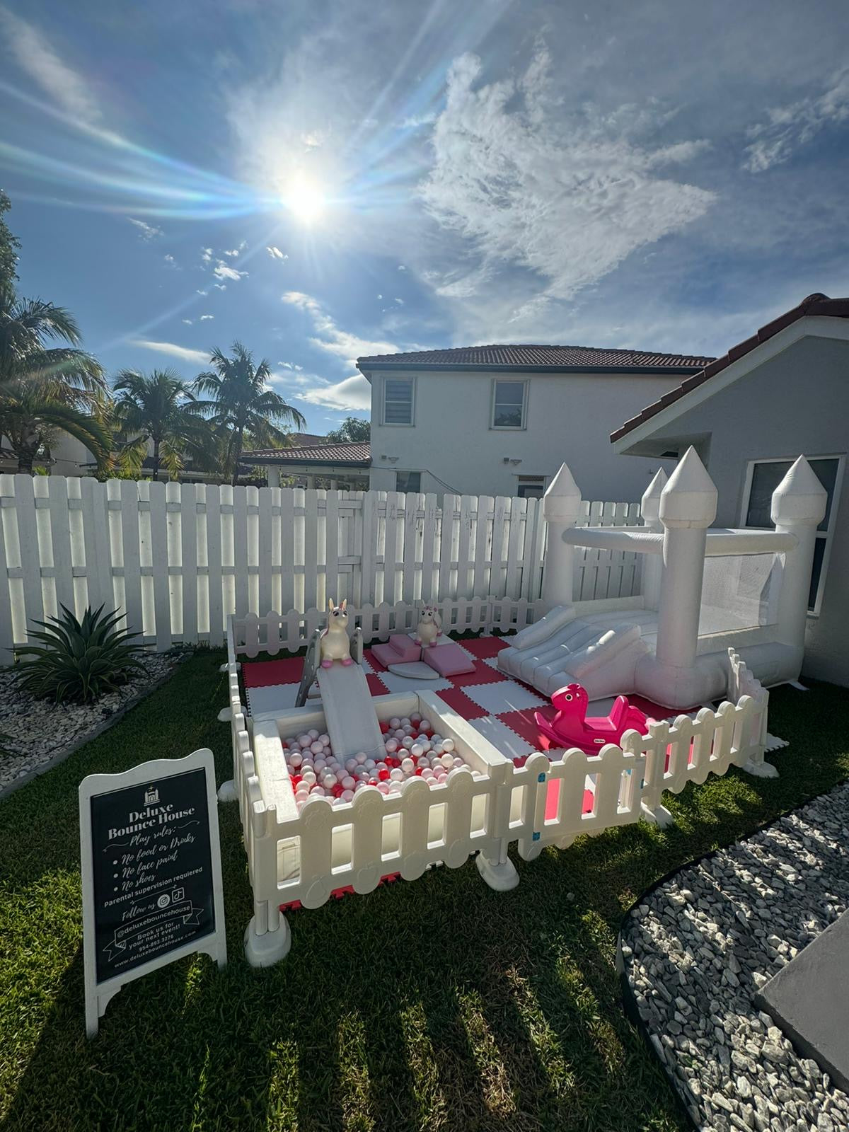 Basic Soft Play White & Red