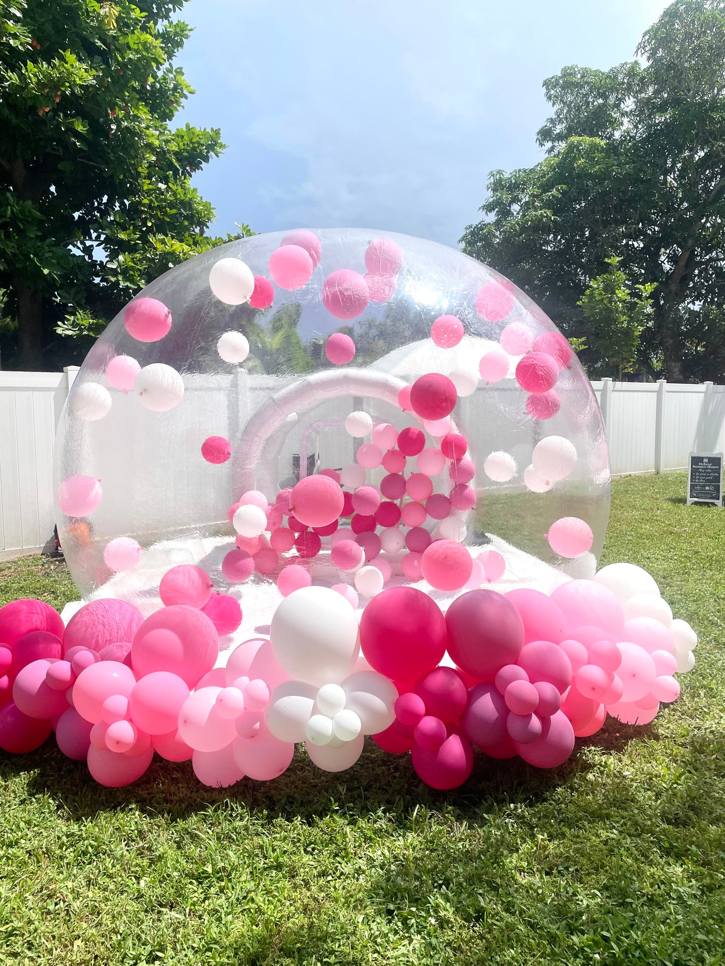 Bubble House | 10x16ft | All ages