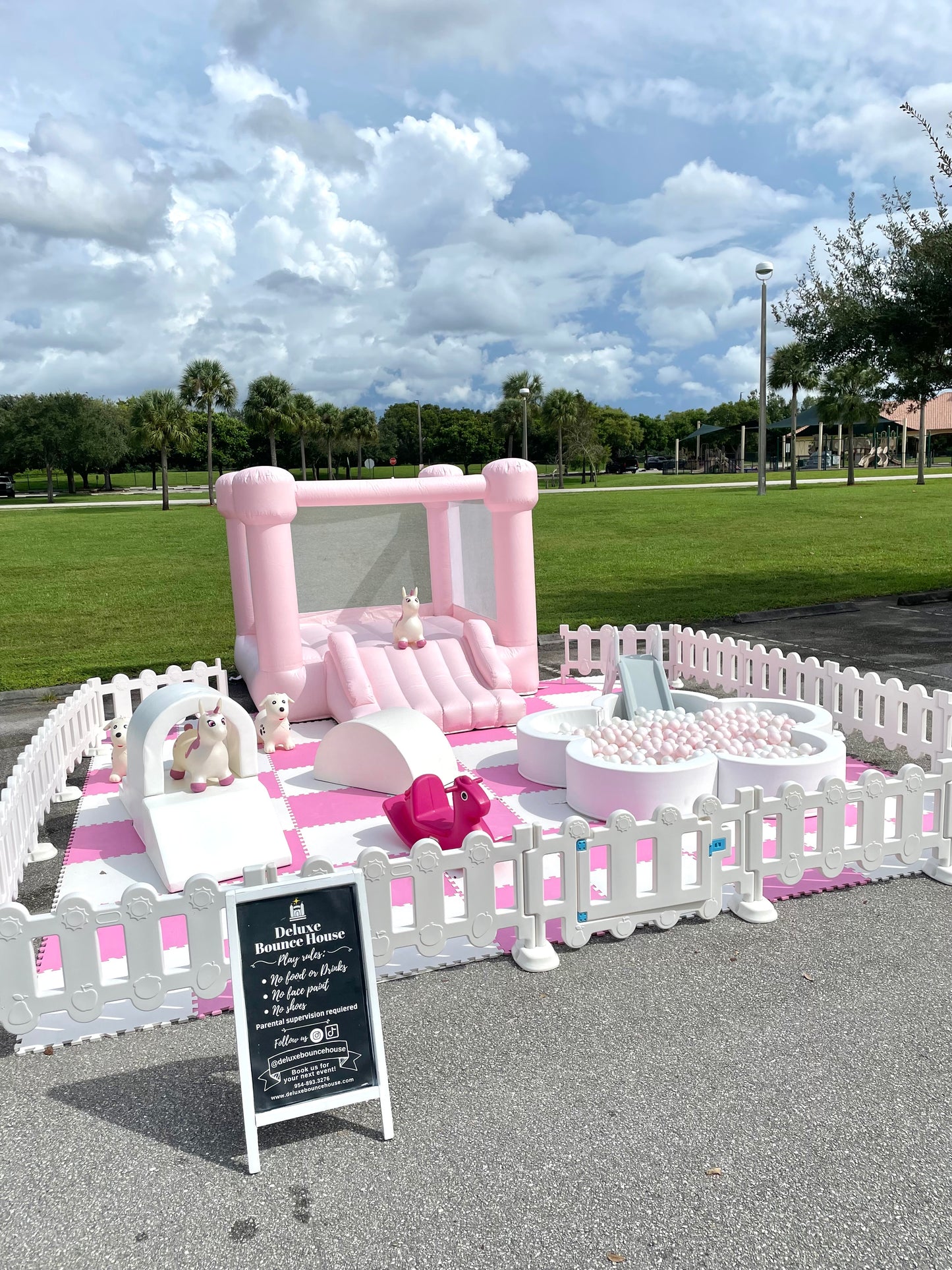 Luxury Soft Play | White & Pink | Play area 18x25ft