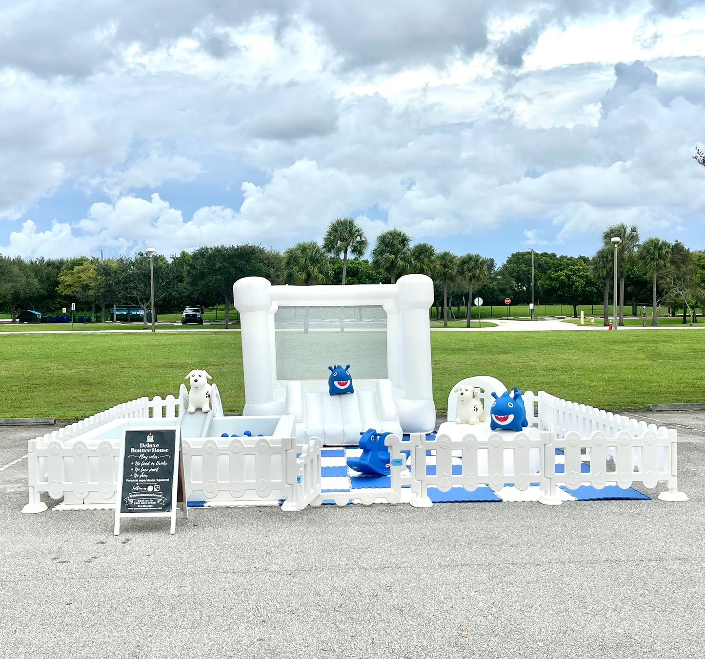 Luxury Soft Play | White & Blue | Play area 18x25ft