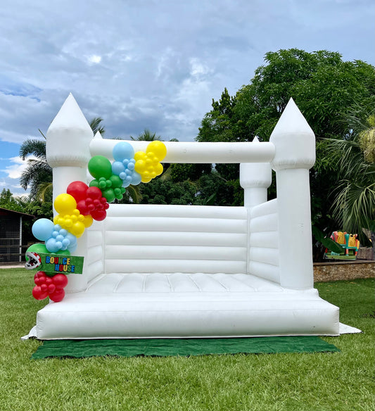 White Bounce House | 13x13ft | All ages