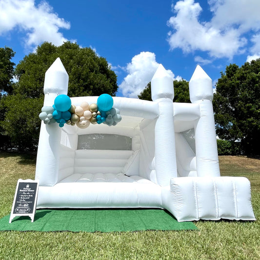 White Bounce House with slide | 16x16ft | All ages