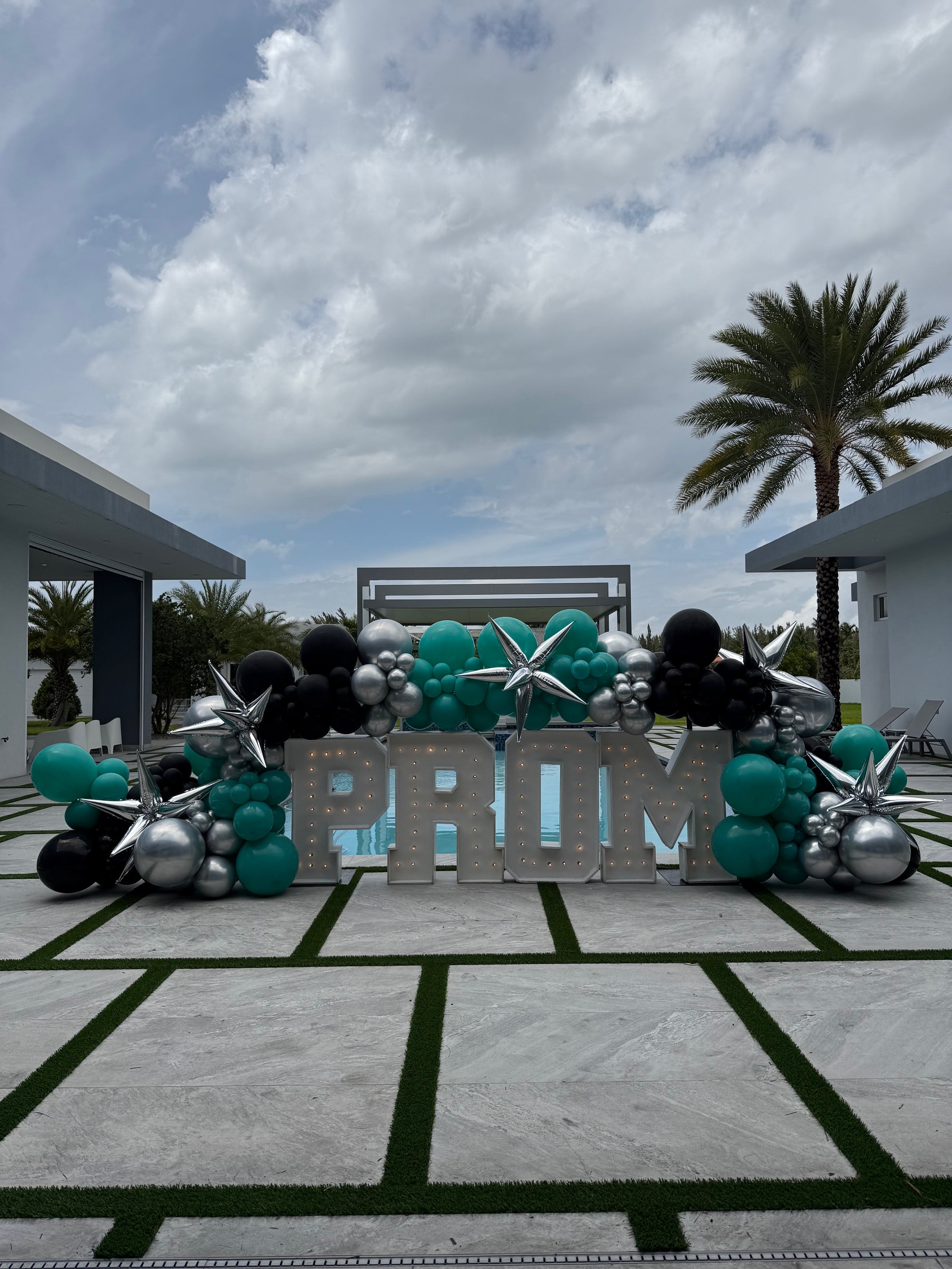 PROM Marquee Letters Rental – Deluxe Bounce House