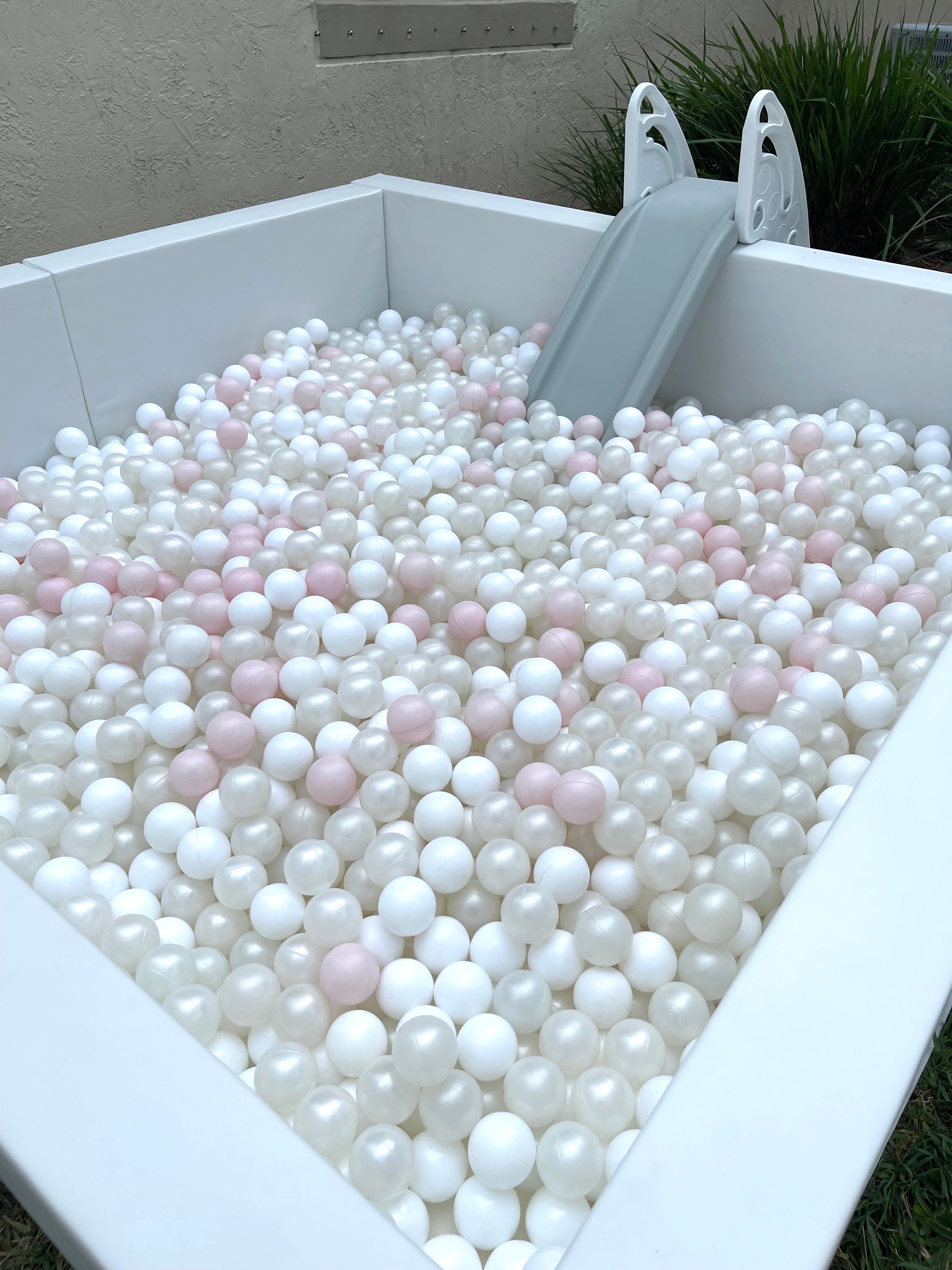 Ball Pit 6x6ft / DELIVERY MIAMI & BROWARD – Deluxe Bounce House