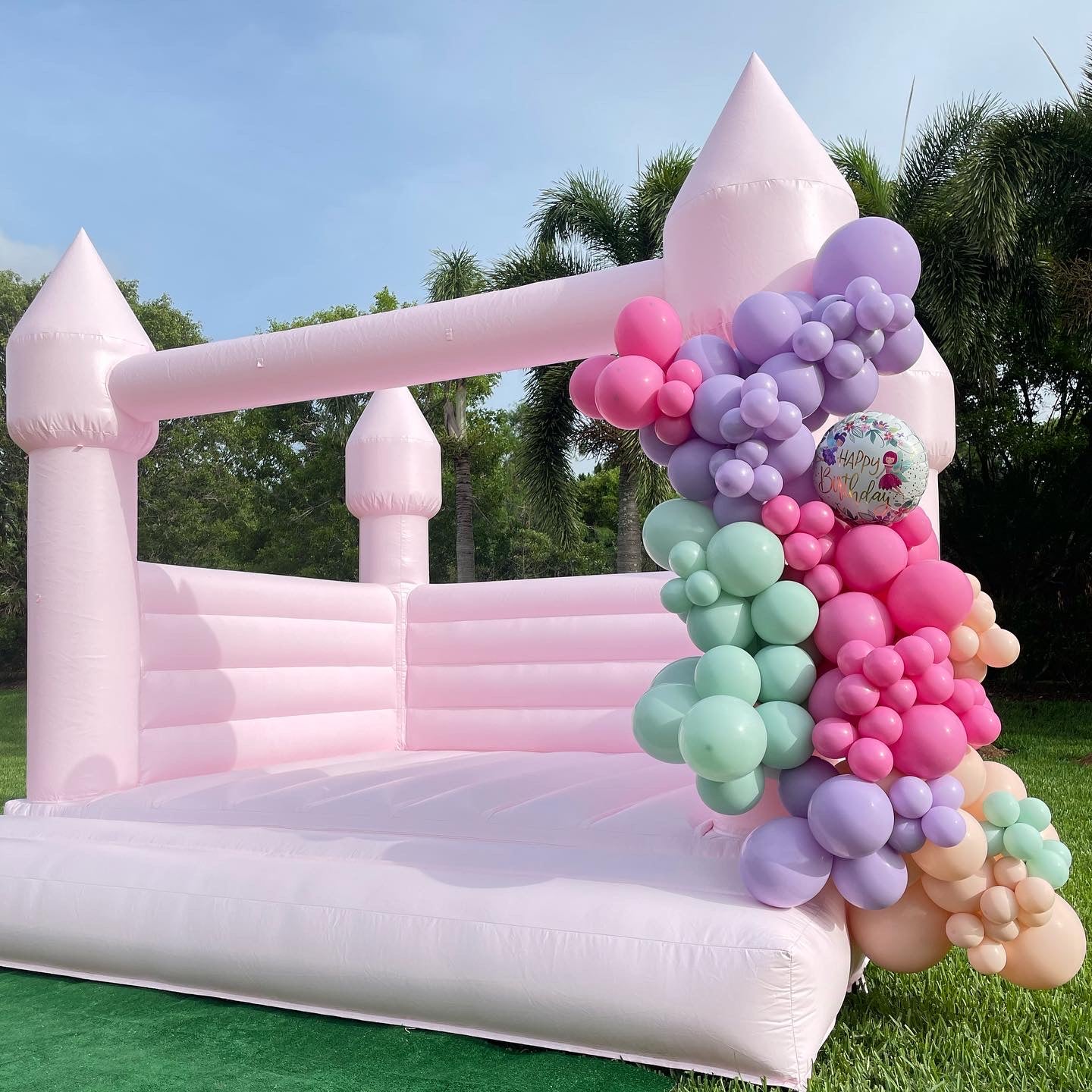 Pink Bounce House - BOOK NOW / FREE DELIVERY MIAMI AND BROWARD
